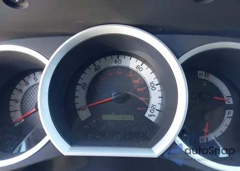 2015 Toyota Tacoma Prerunner z USA, uszkodzony, nr VIN 5TFJX4GN7FX046143